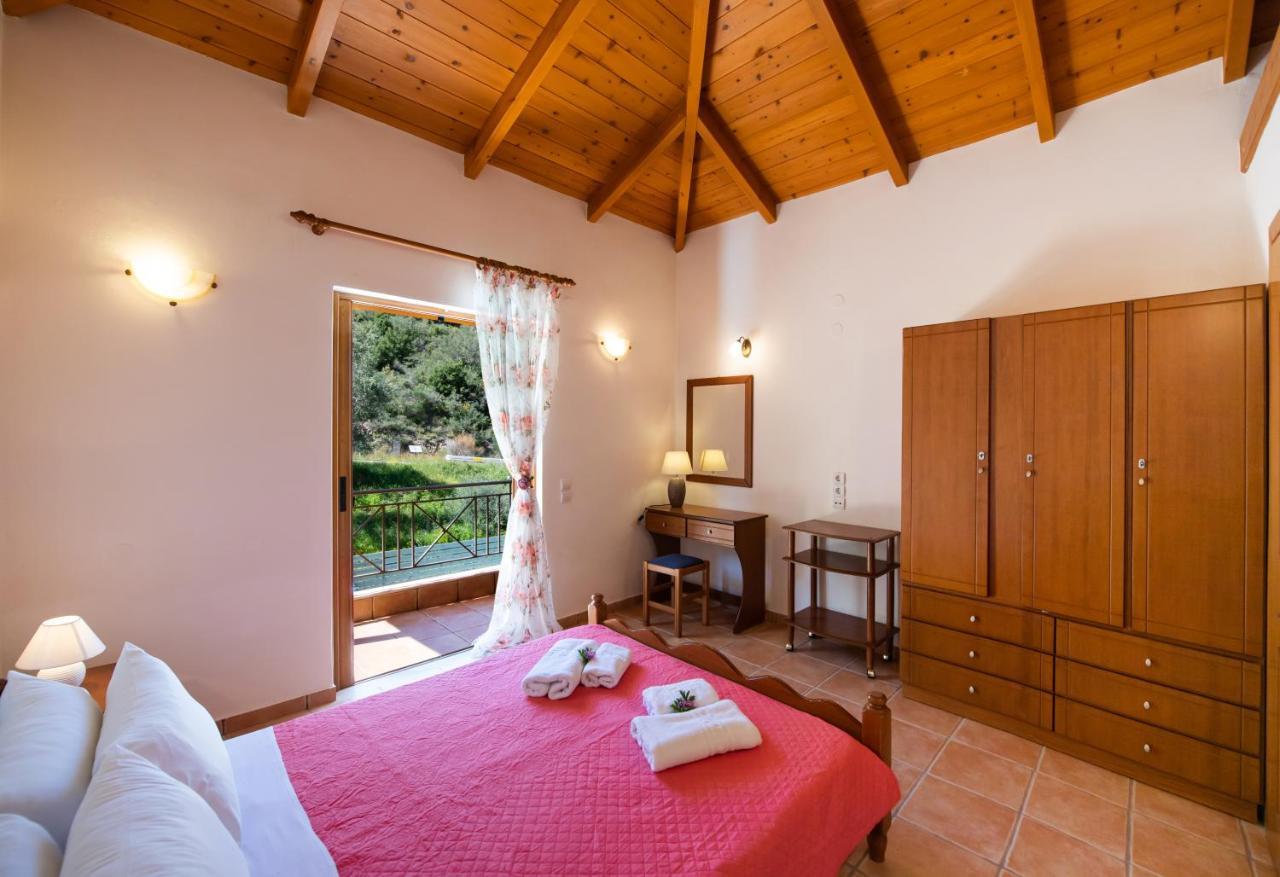 Delphinus Villas-Villa Nikitas อาโยส นิกีตัส ภายนอก รูปภาพ
